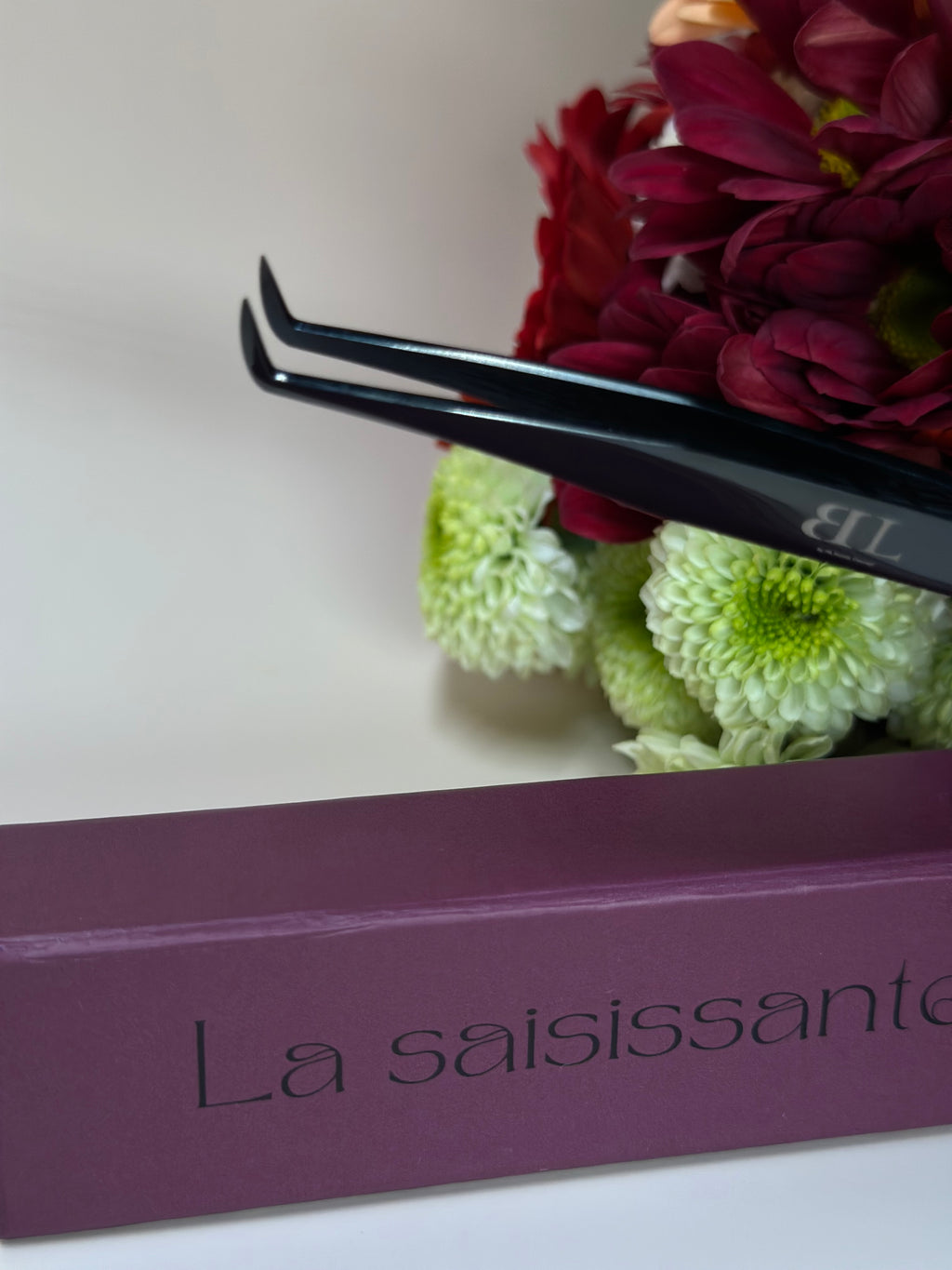 La saisissante - pince de saisie cil à cil et volume russe