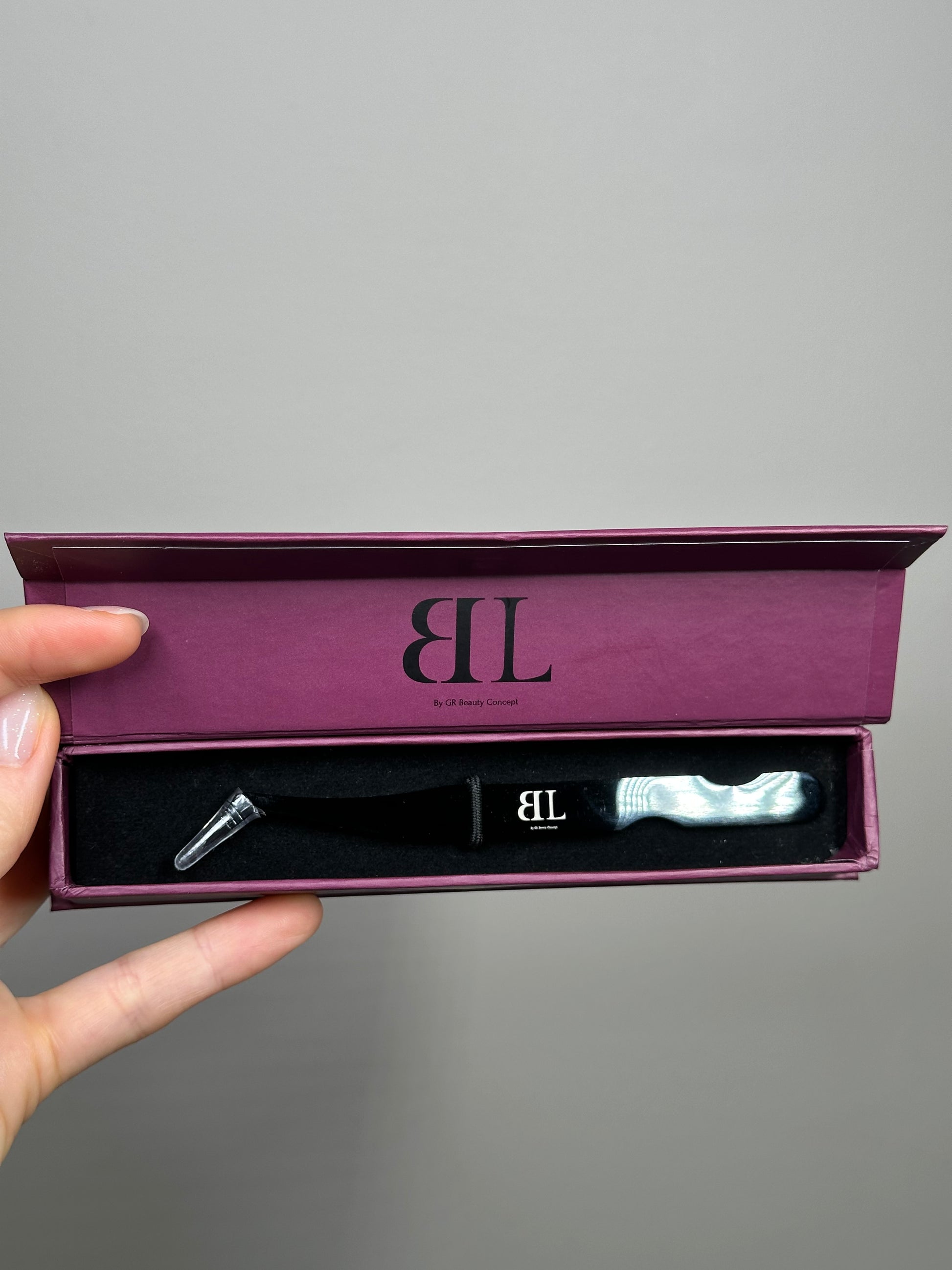 La rigoureuse - pince volume russe